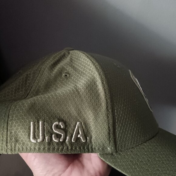 Nfl eagles fitted hat colab with army - Picture 2 of 6